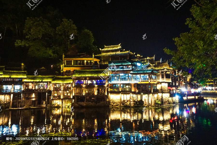 湖南凤凰古城夜景