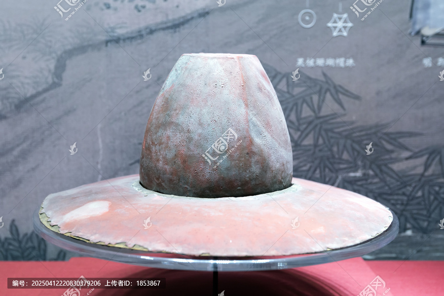 朱漆夹纻方顶笠帽