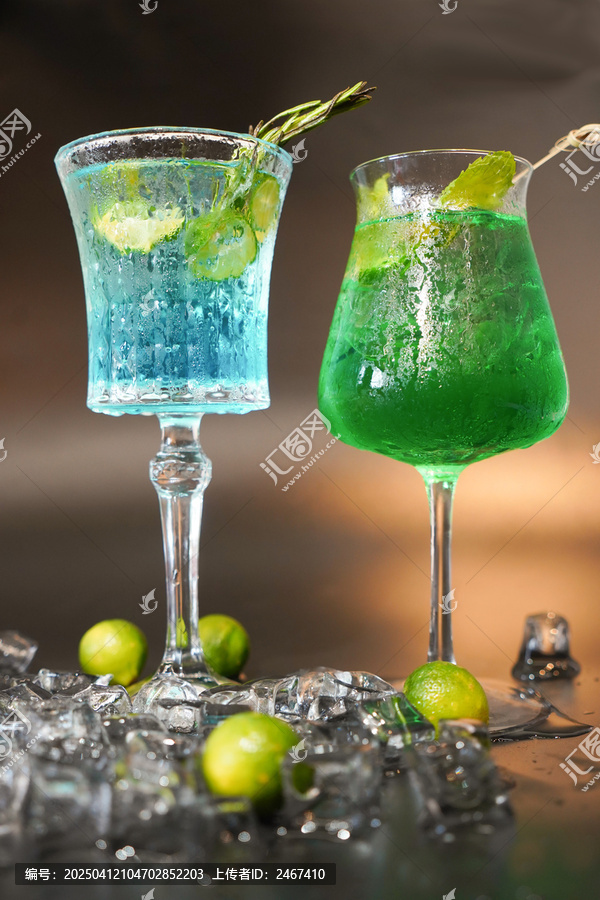 果汁鸡尾酒