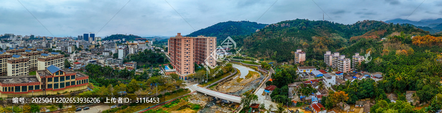 琼中县