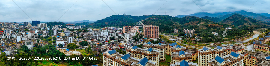 琼中县