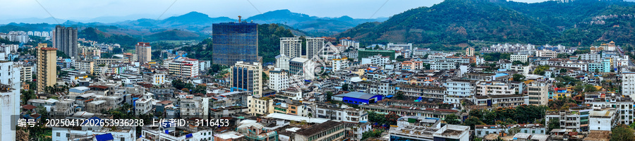 琼中县