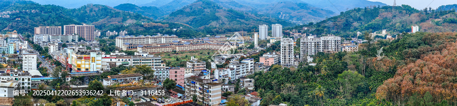 琼中县