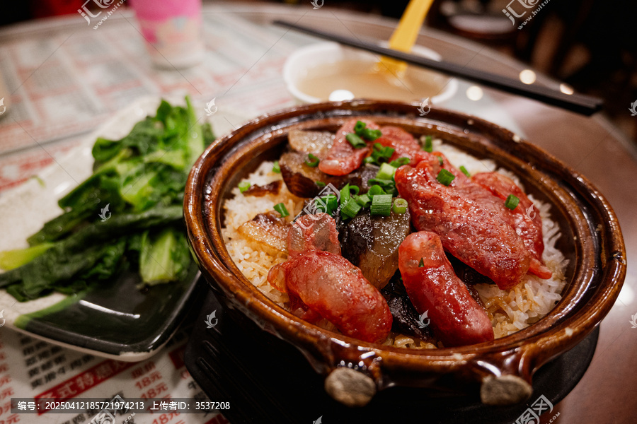 腊味煲仔饭