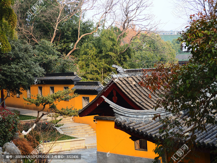 古鸡鸣寺