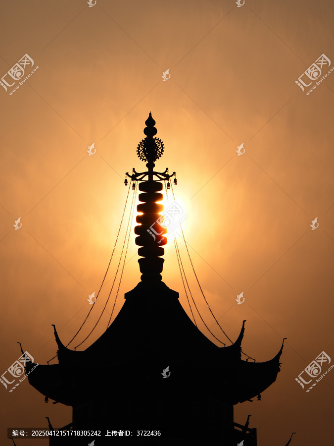 夕阳下的鸡鸣寺