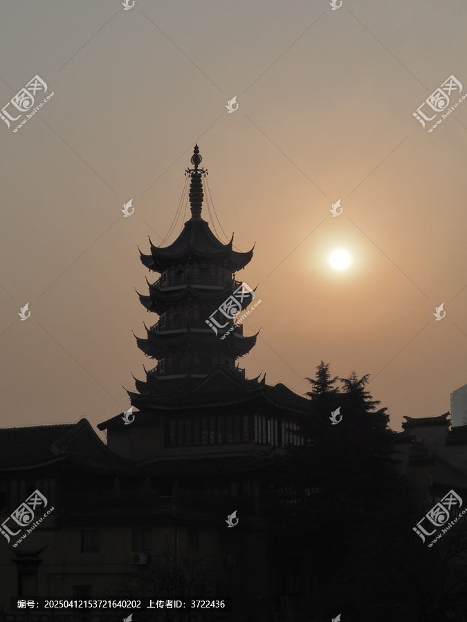 古鸡鸣寺
