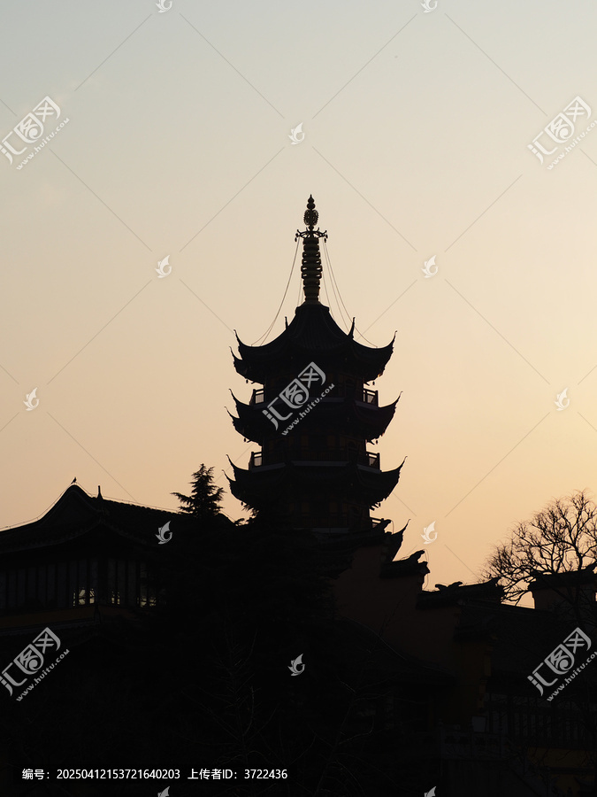 古鸡鸣寺