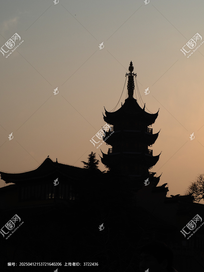 古鸡鸣寺