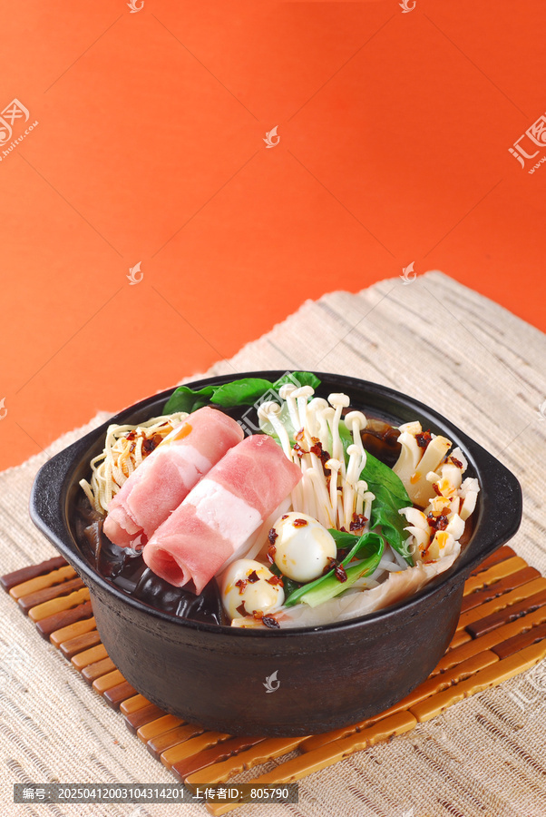 肥牛砂锅米线