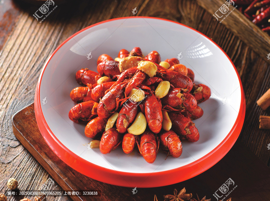 油焖小龙虾
