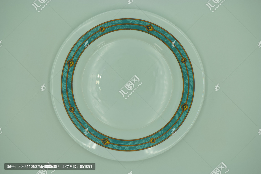 餐盘餐具孤立在背景上，餐具，餐盘，背景，孤立，餐具，瓷器，陶器，产品，制造，图案，白色